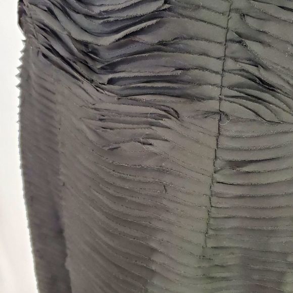 Ann Taylor Black One Shoulder Cocktail/Party Ruffle Tiered Dress (D340) Size10 - Picture 4 of 6